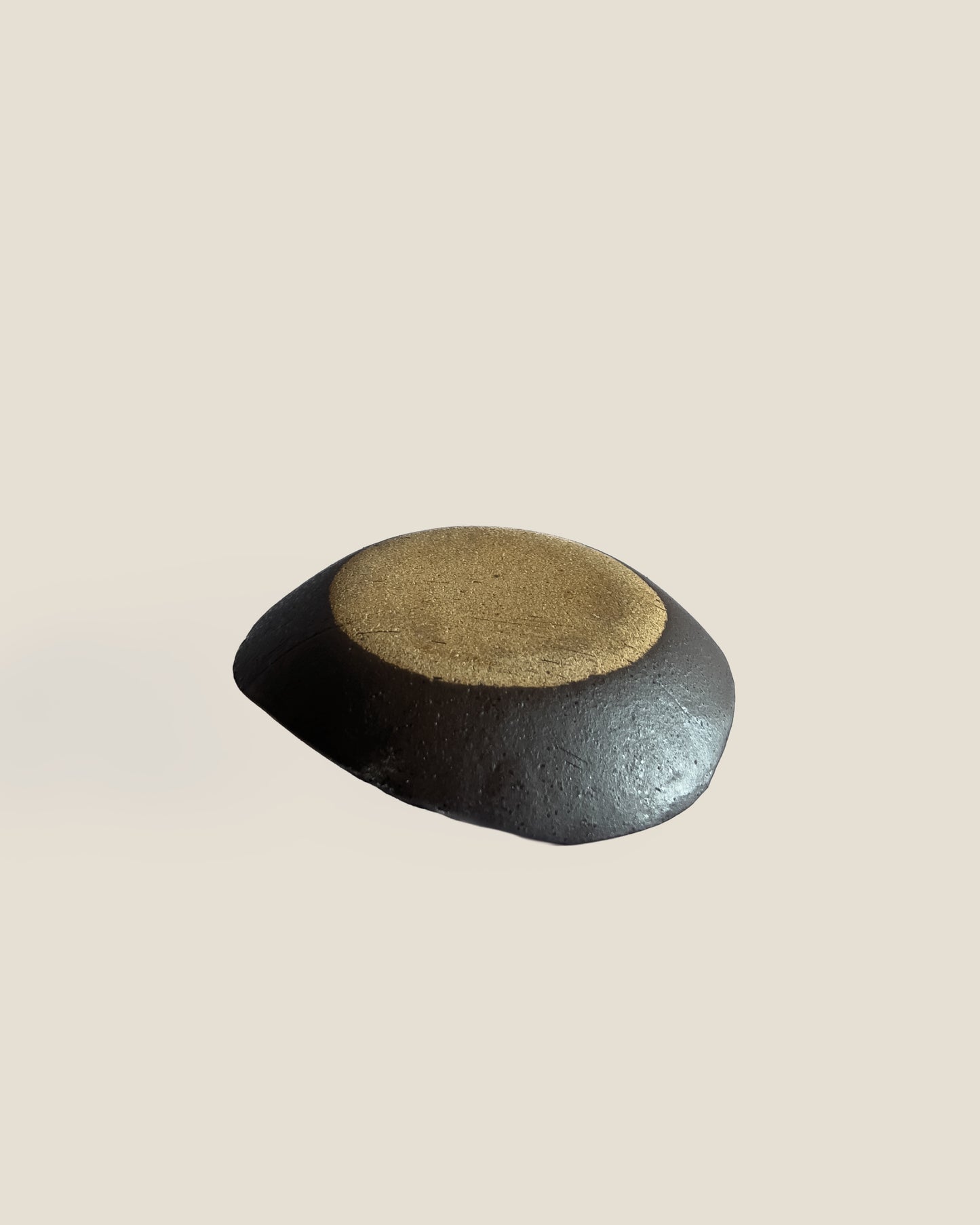 Seto ware (瀬戸焼) Ceramic Kuro Plate